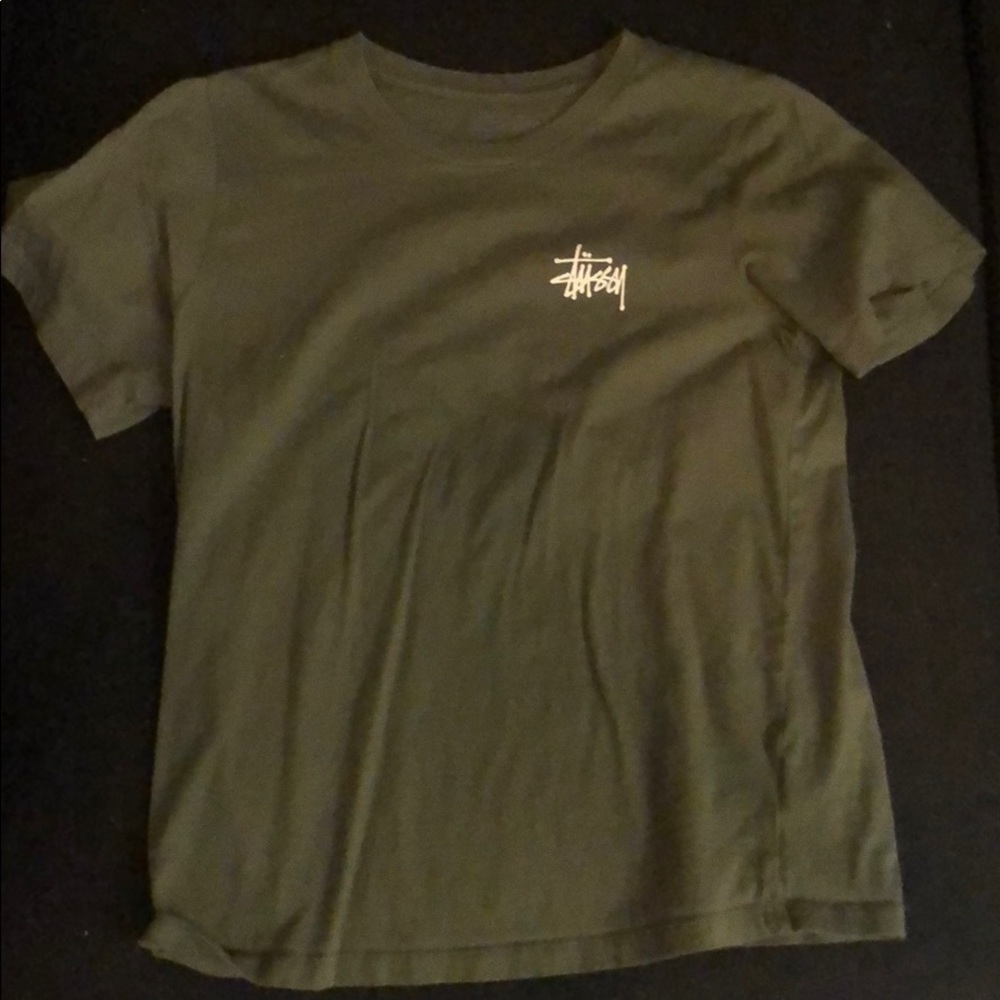 stussy t-shirt